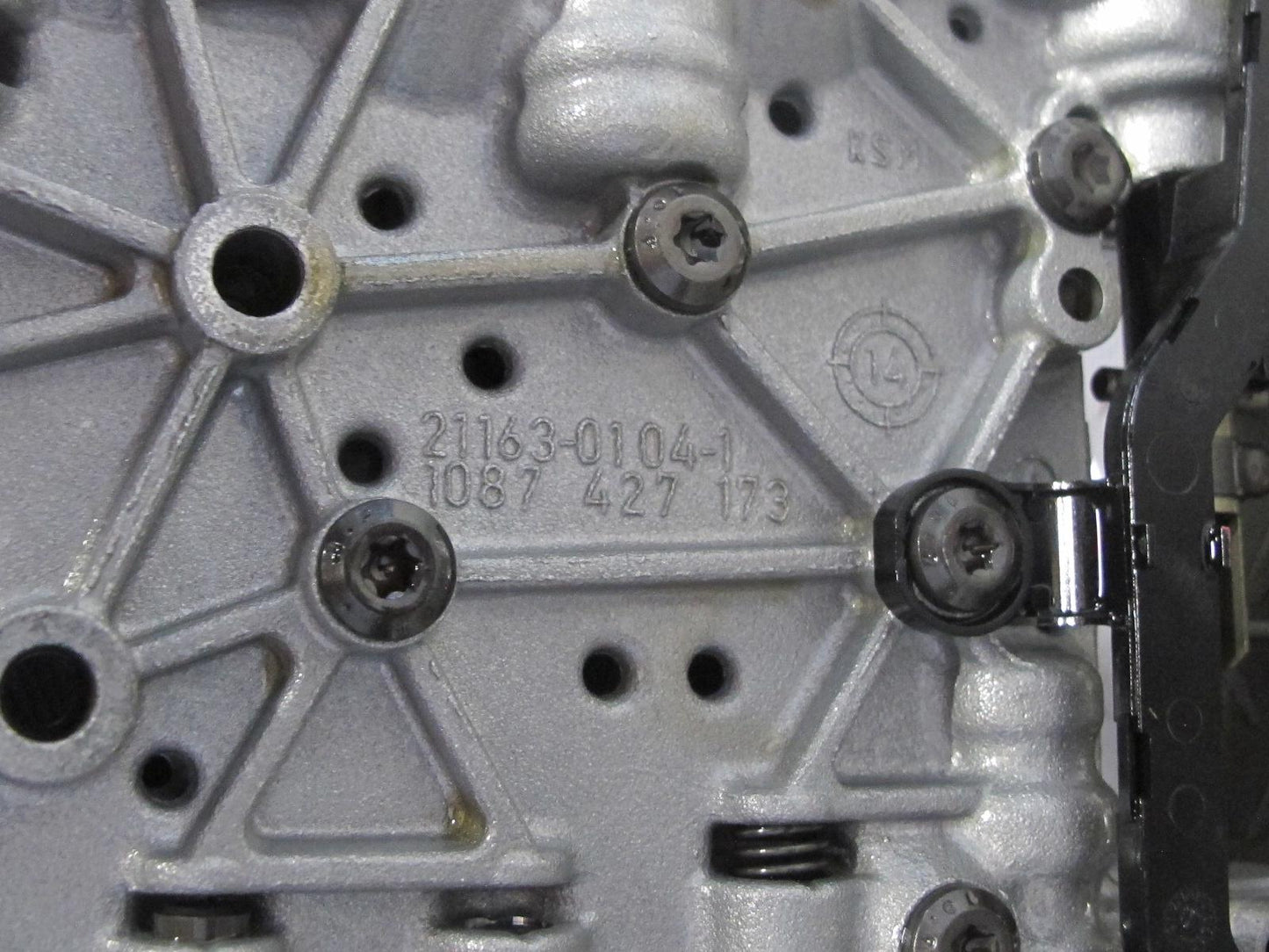 2013-2017 Land Range Rover L405 8HP-70 Transmission Valve Body Mechatronic