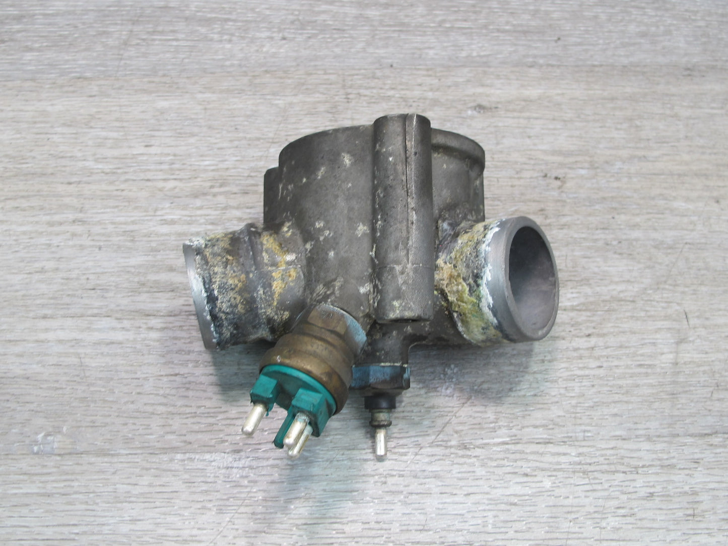 86-91 Mercedes W126 560SEC 560SEL Thermostat Housing Cover Set OEM