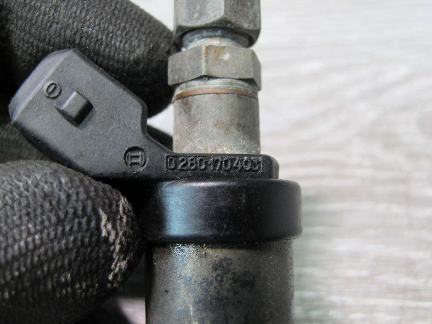 86-91 Mercedes W126 560SEL 560SEC Engine Cold Start Injector Valve OEM