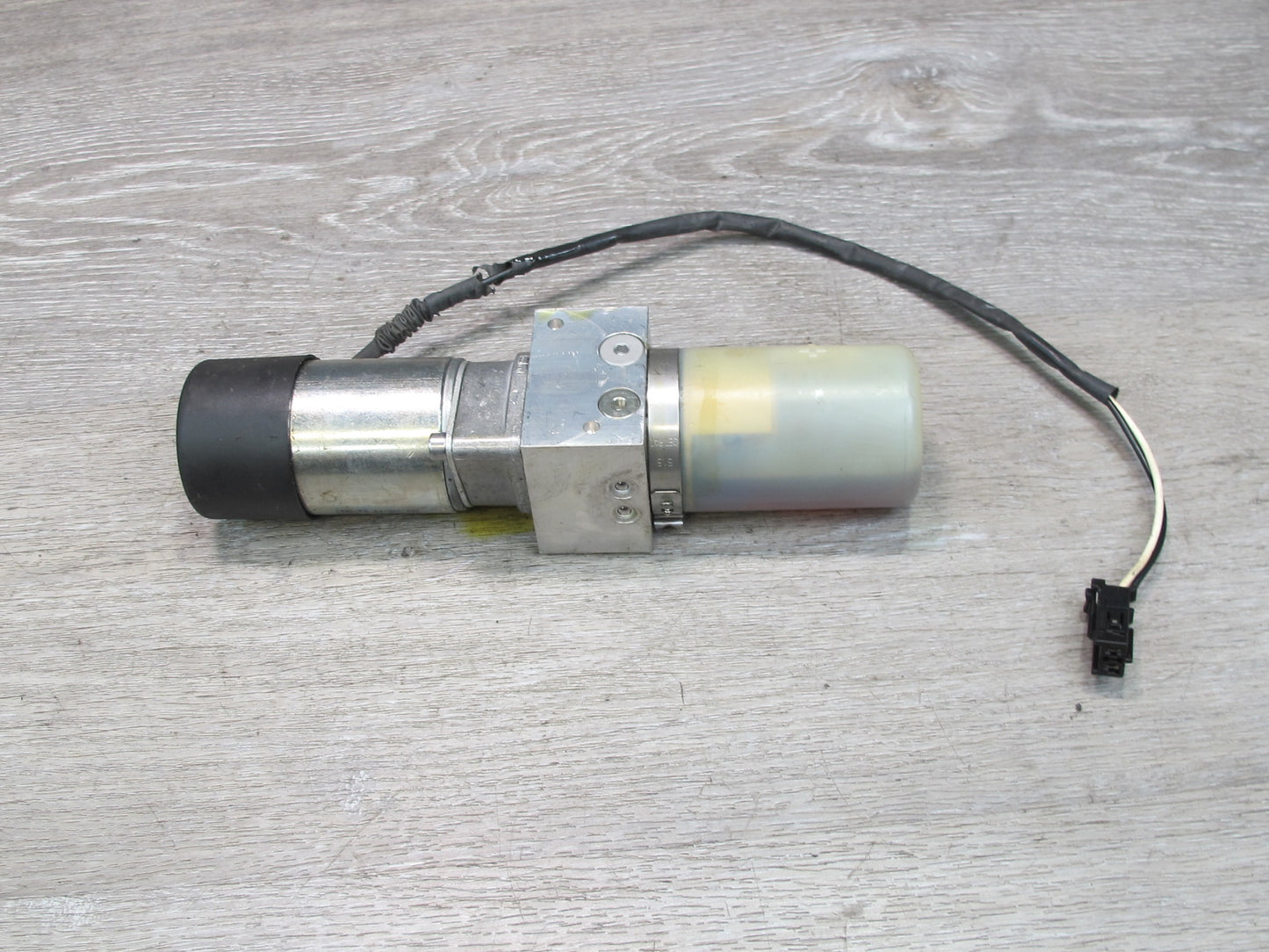 07-13 Mercedes W221 S-class Rear Trunk Lid Locking Hydraulic Pump Motor OEM