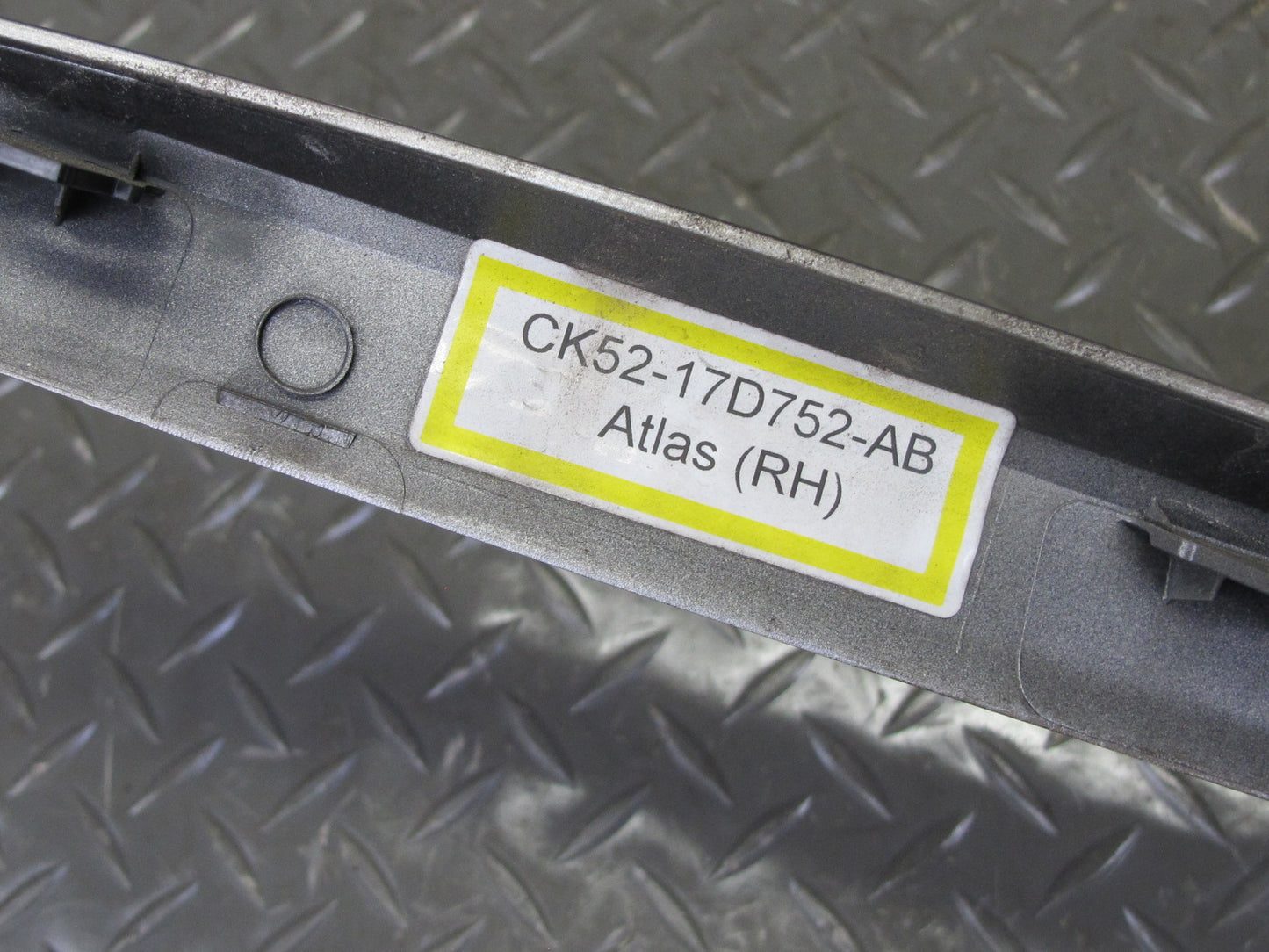 2013-2017 Land Range Rover L405 Rear Right Bumper Trim Molding CK52-17D752-AB