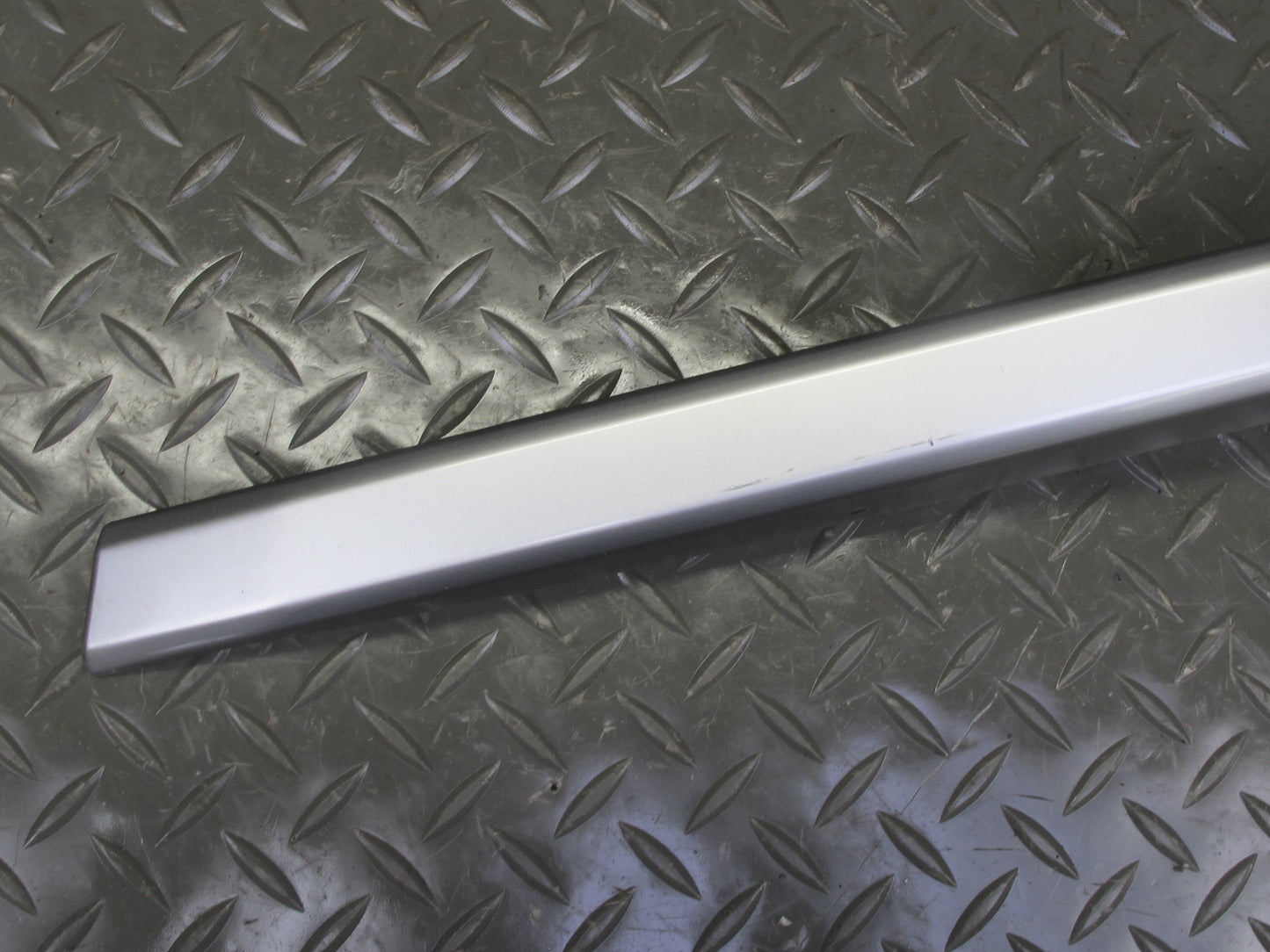 2013-2017 Land Range Rover L405 Rear Right Bumper Trim Molding CK52-17D752-AB