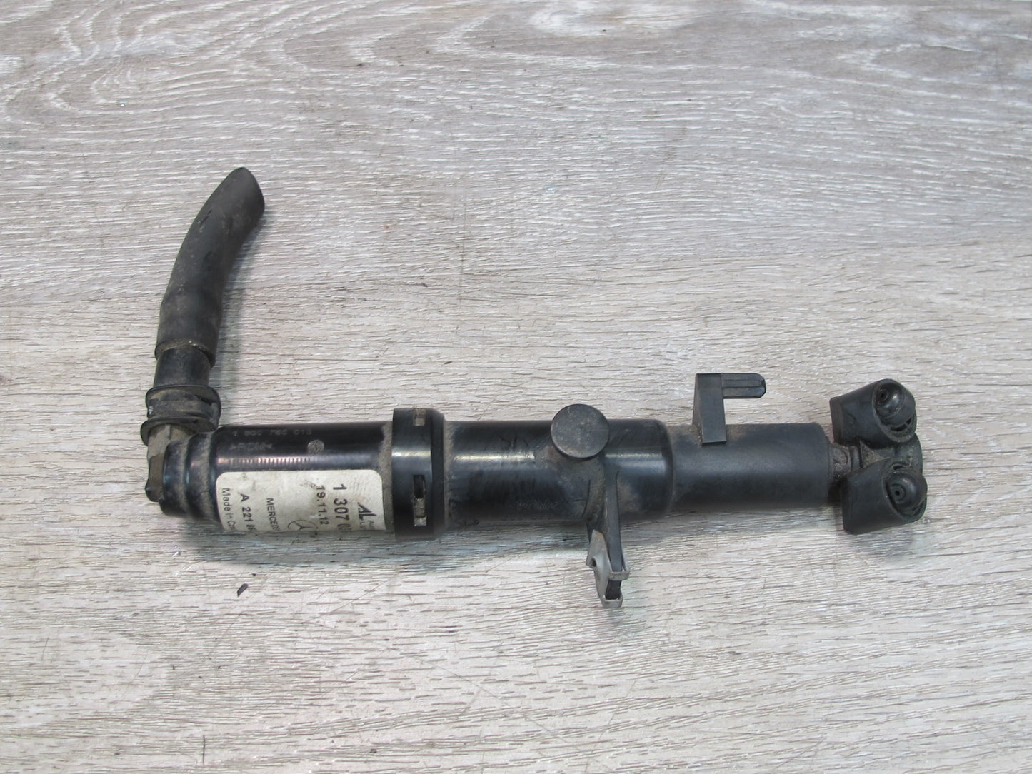 07-13 Mercedes W221 S-class Front Left & Right Headlight Washer Nozzle Set OEM