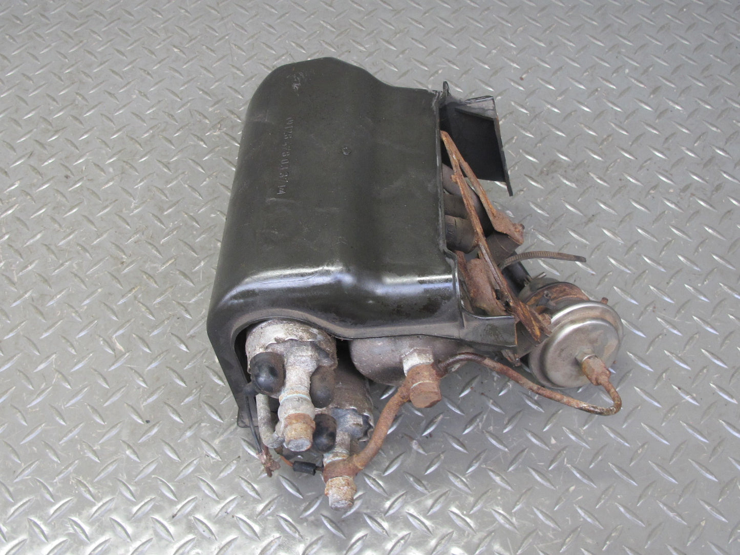 86-91 Mercedes W126 560SEC 560SEL Fuel Pump w Filter & Cover OEM