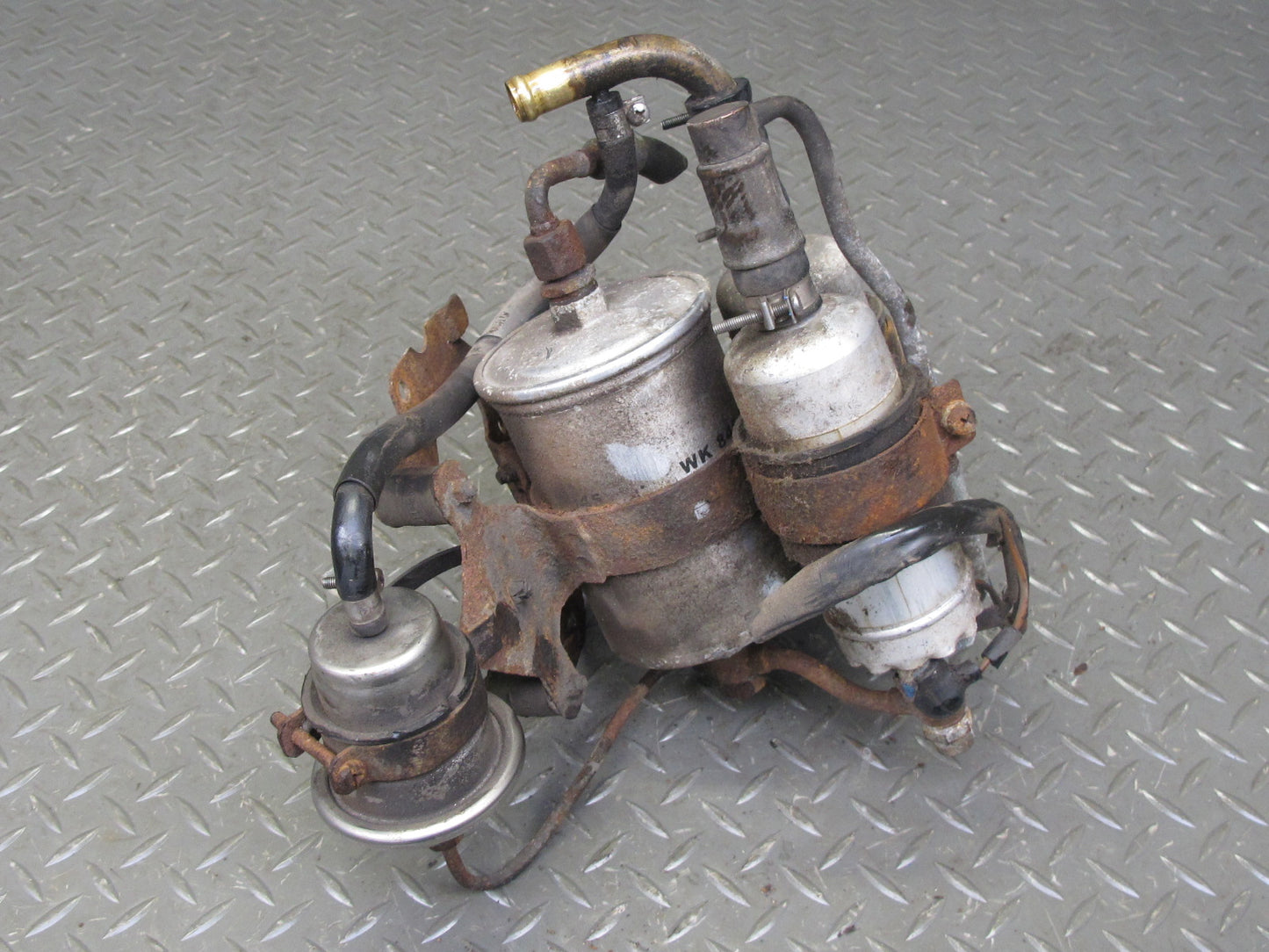 86-91 Mercedes W126 560SEC 560SEL Fuel Pump w Filter & Cover OEM