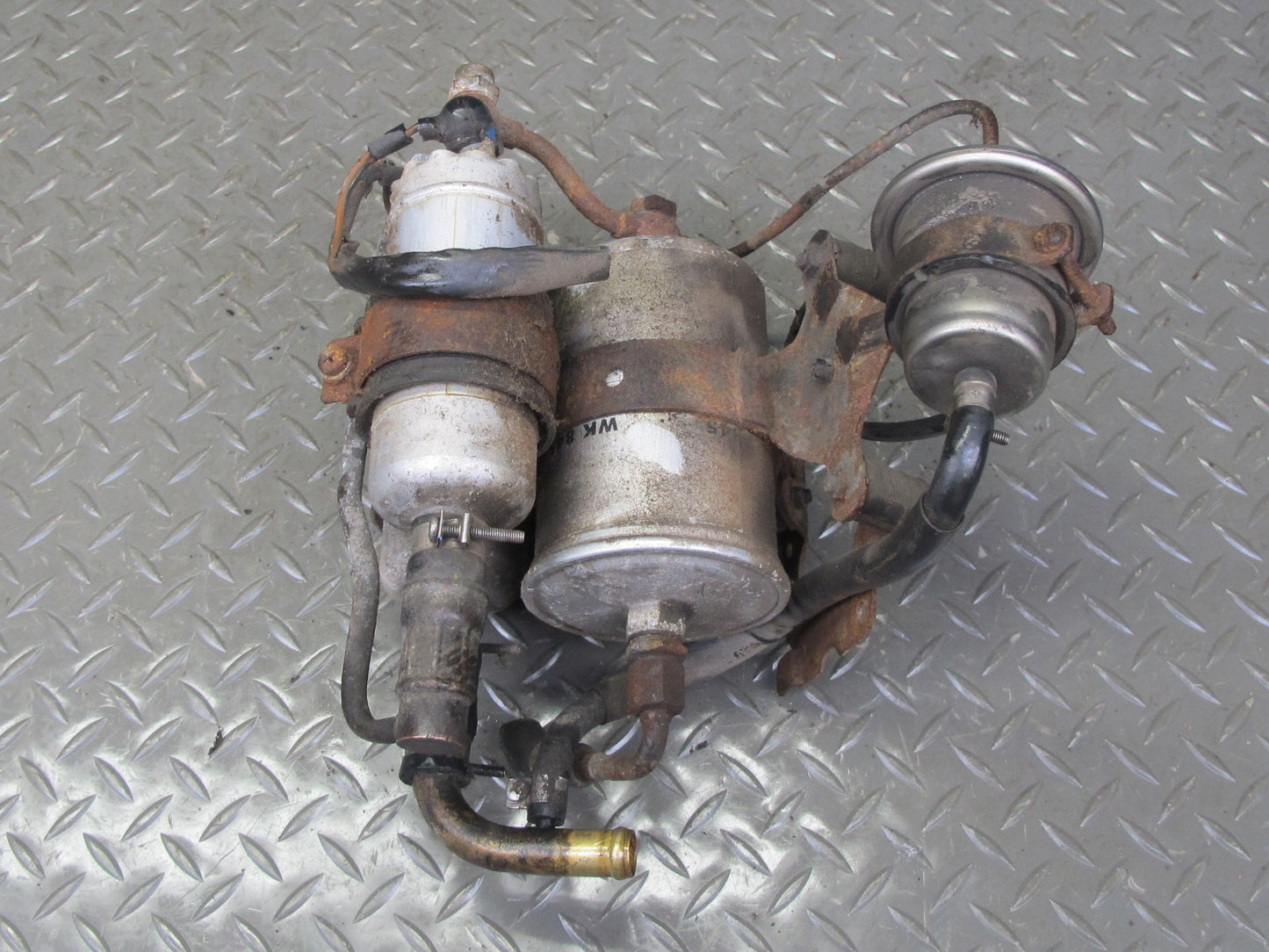86-91 Mercedes W126 560SEC 560SEL Fuel Pump w Filter & Cover OEM