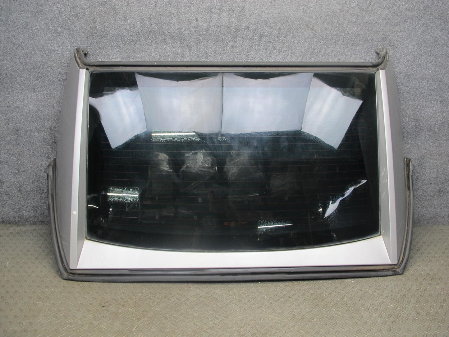 2004-2009 Cadillac XLR Rear Convertible TOP Back Glass Window Frame Panel Silver