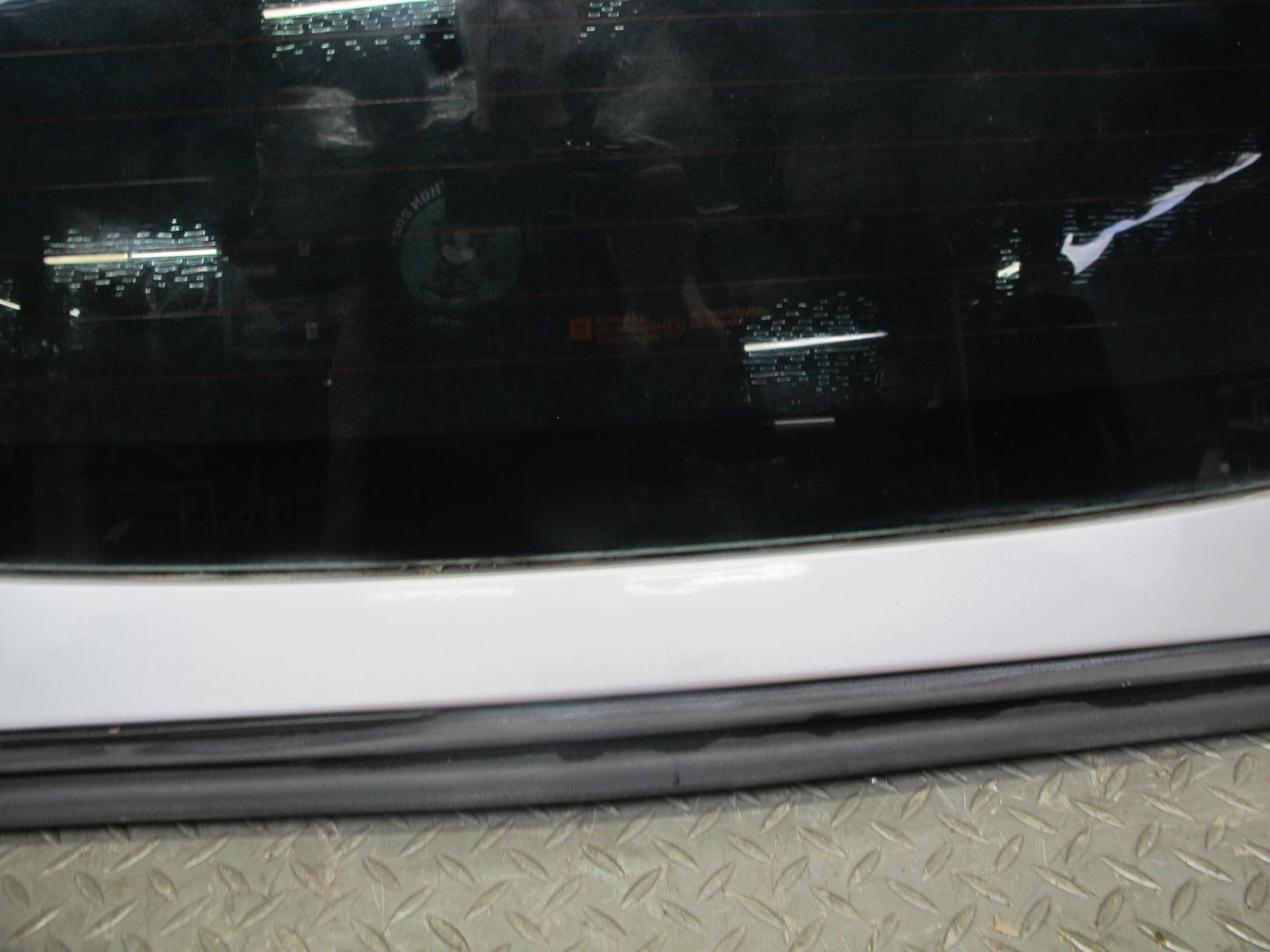 2004-2009 Cadillac XLR Rear Convertible TOP Back Glass Window Frame Panel Silver