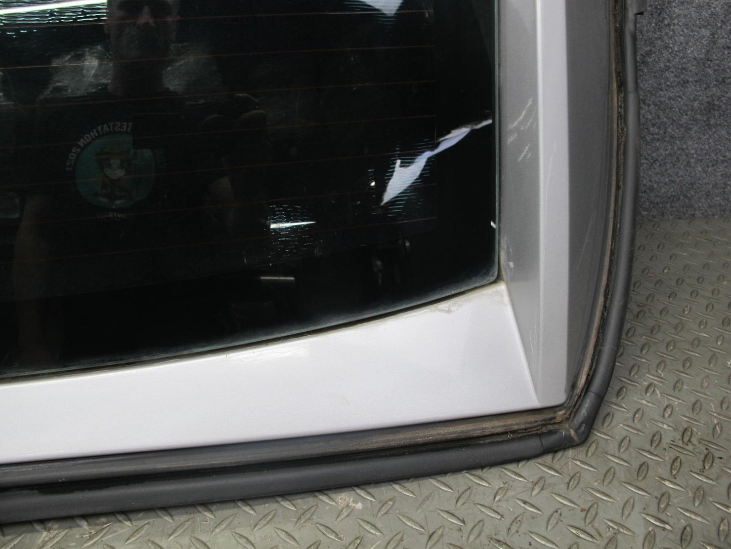 2004-2009 Cadillac XLR Rear Convertible TOP Back Glass Window Frame Panel Silver