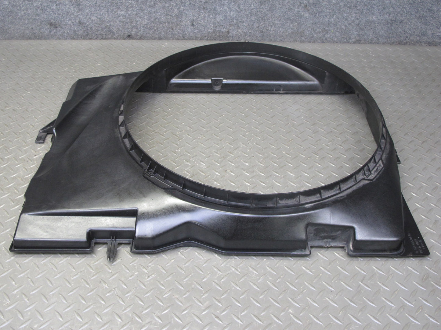 1995 Mercedes W140 S320 Engine Cooling Fan Motor Shroud 1405050455 OEM