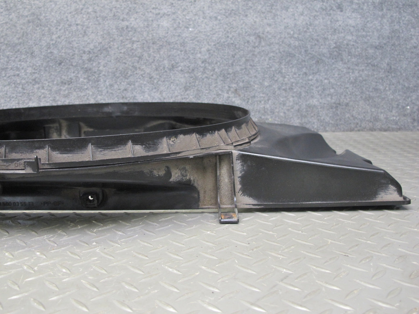 1995 Mercedes W140 S320 Engine Cooling Fan Motor Shroud 1405050455 OEM