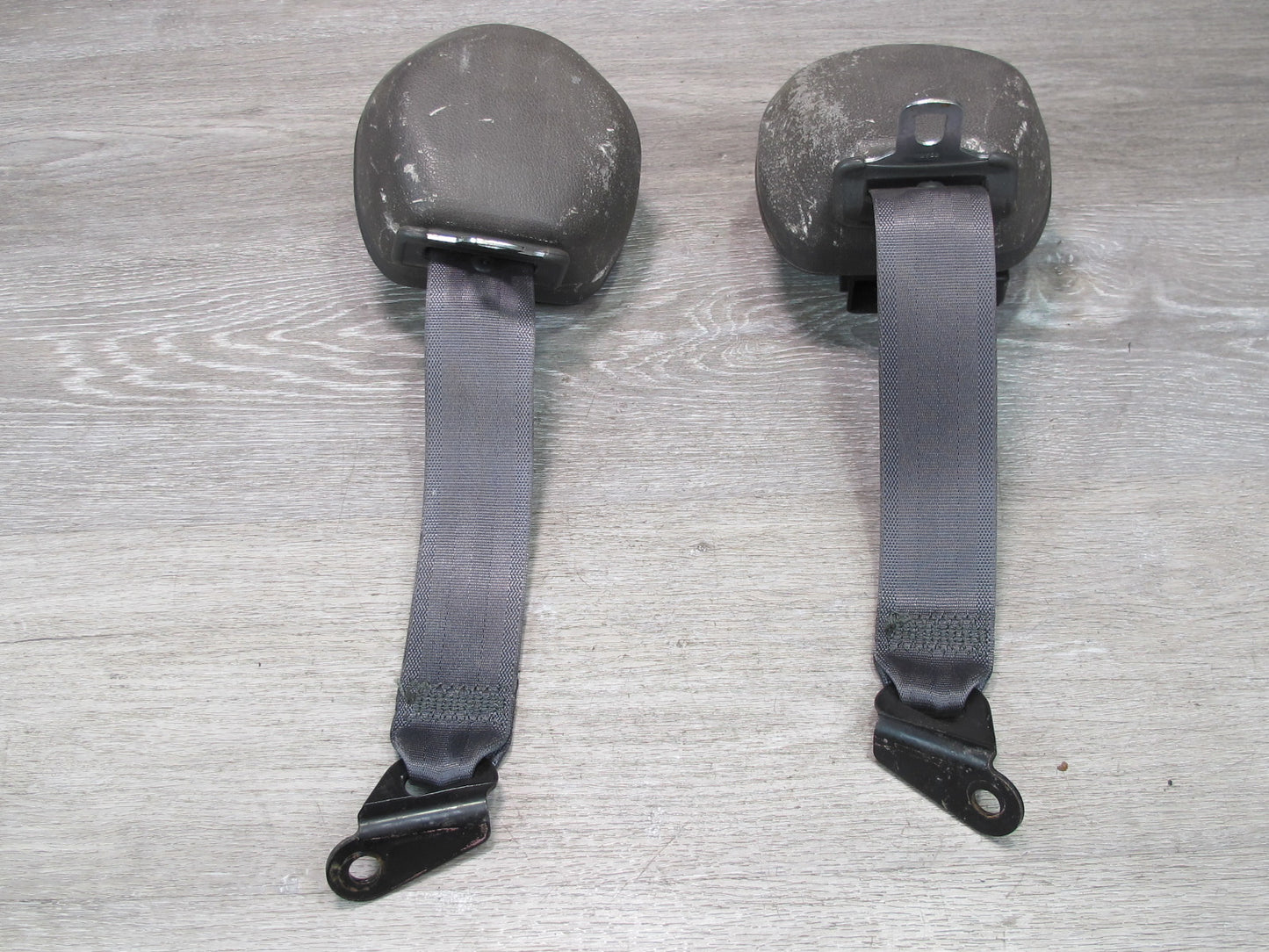 91-99 DODGE STEALTH REAR RIGHT & LEFT SIDE SEATBELT RETRACTOR SET OEM