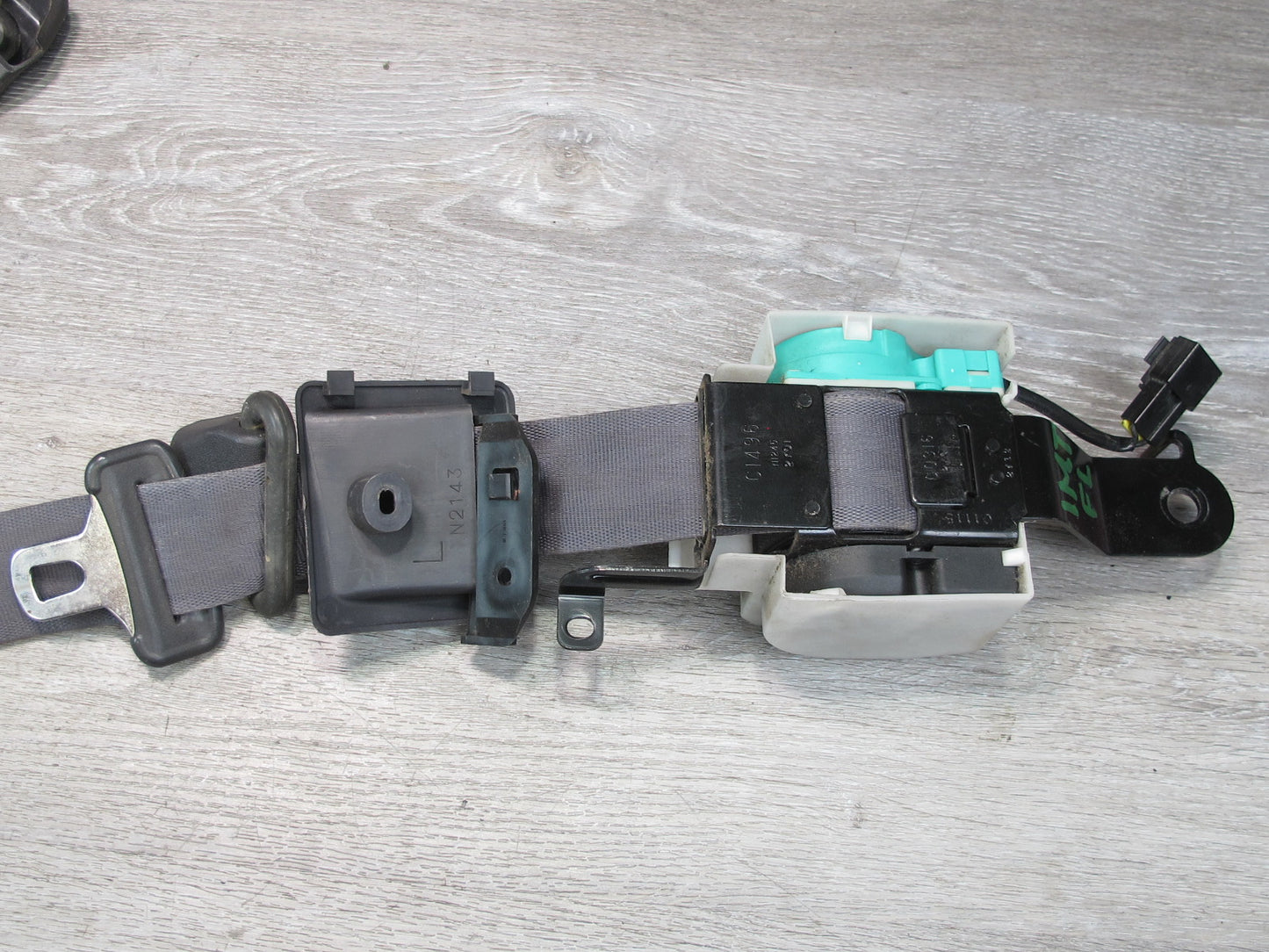 91-99 DODGE STEALTH FRONT RIGHT & LEFT SIDE SEATBELT RETRACTOR SET OEM