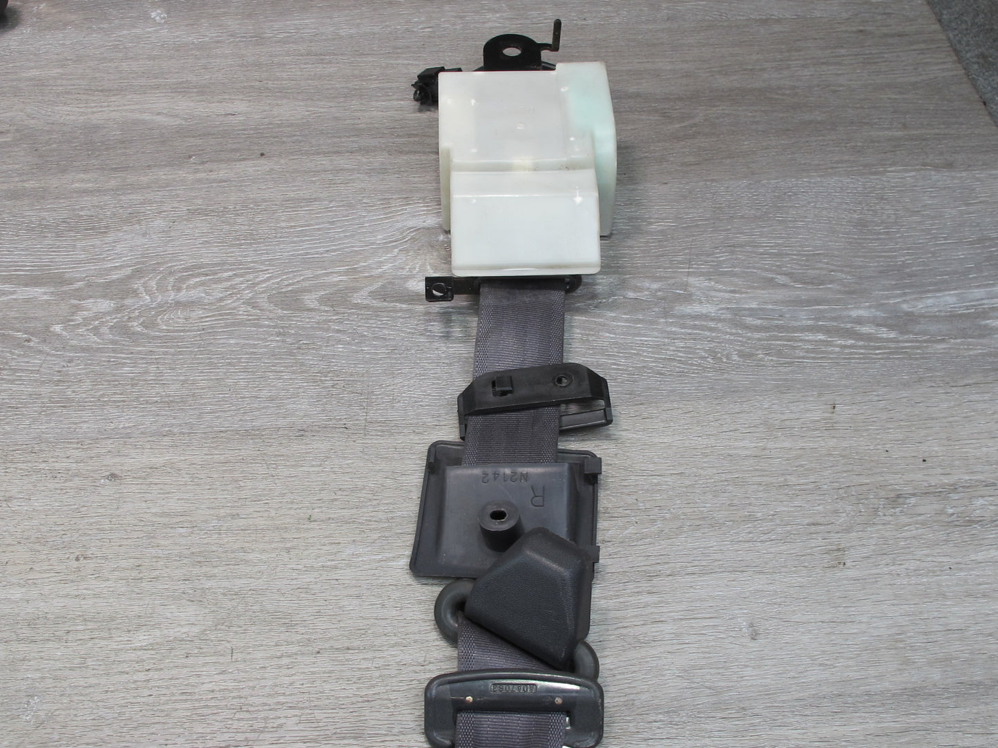 91-99 DODGE STEALTH FRONT RIGHT & LEFT SIDE SEATBELT RETRACTOR SET OEM