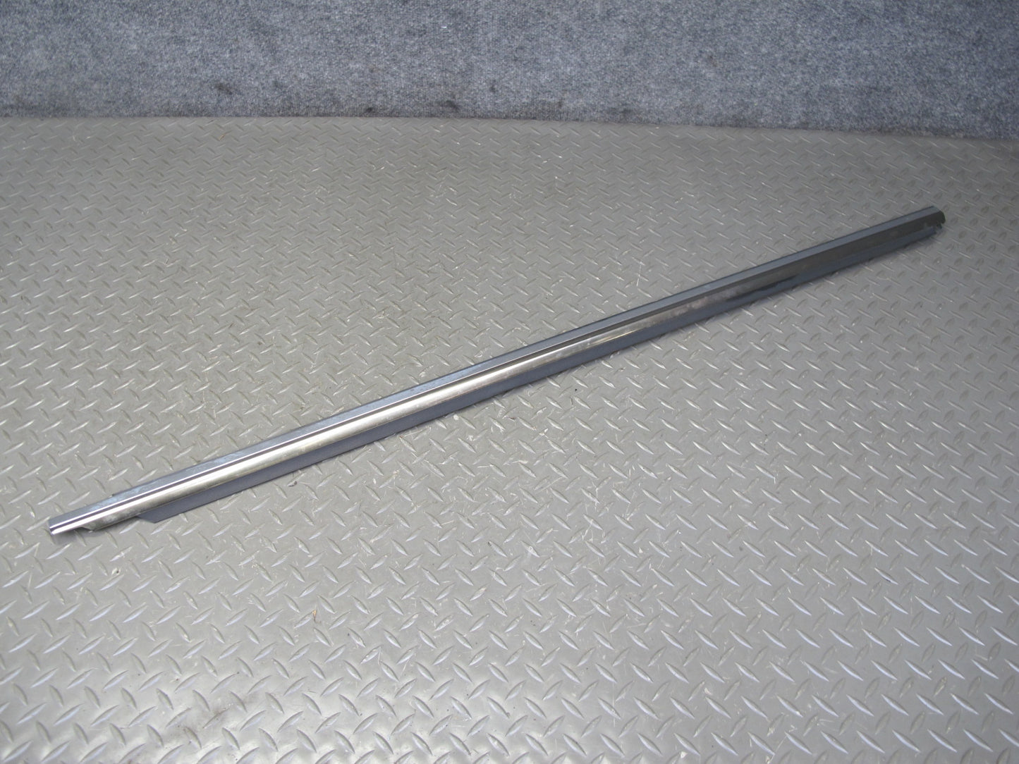 94-99 Mercedes W140 Rear Left Door B Pillar & Window Trim Molding Silver Set OEM