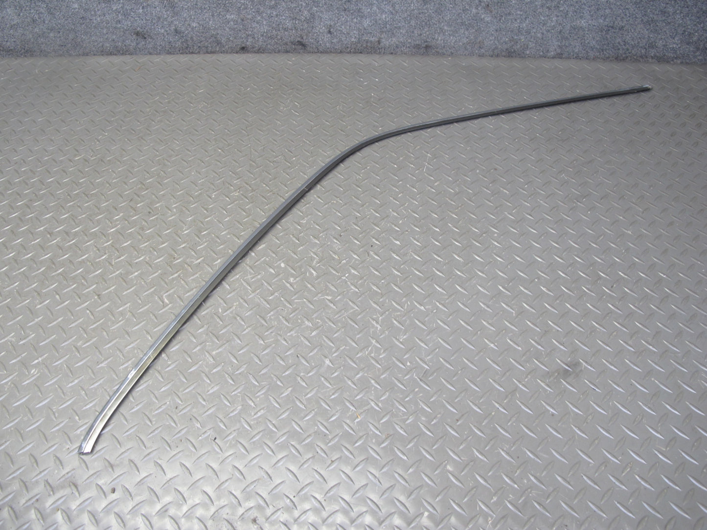 94-99 Mercedes W140 Rear Right Door B Pillar & Window Trim Molding Silver Set