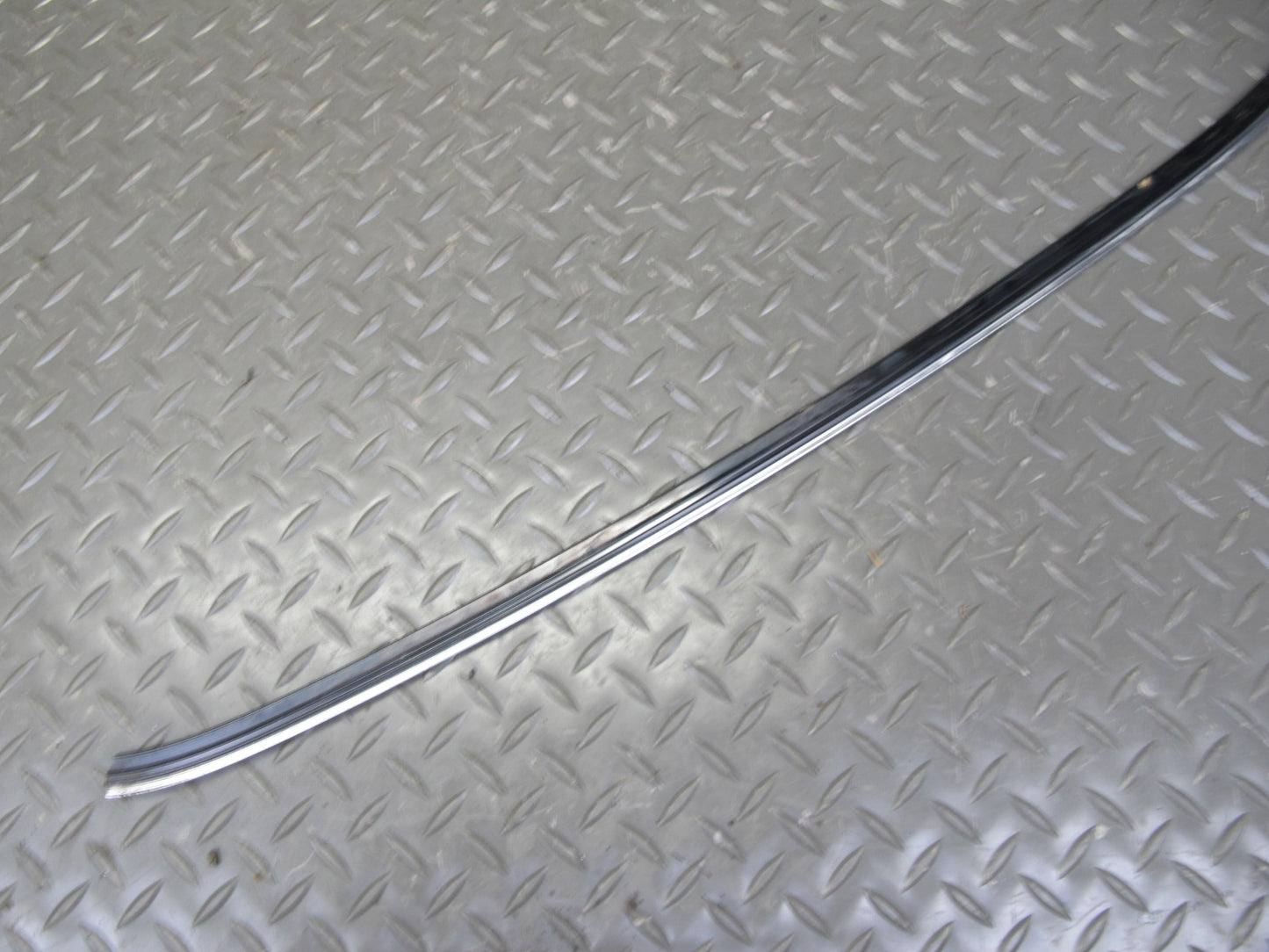 94-99 Mercedes W140 Rear Right Door B Pillar & Window Trim Molding Silver Set