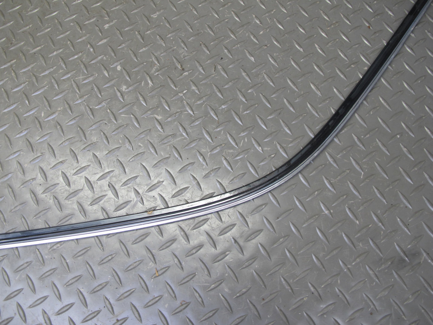 94-99 Mercedes W140 Rear Right Door B Pillar & Window Trim Molding Silver Set
