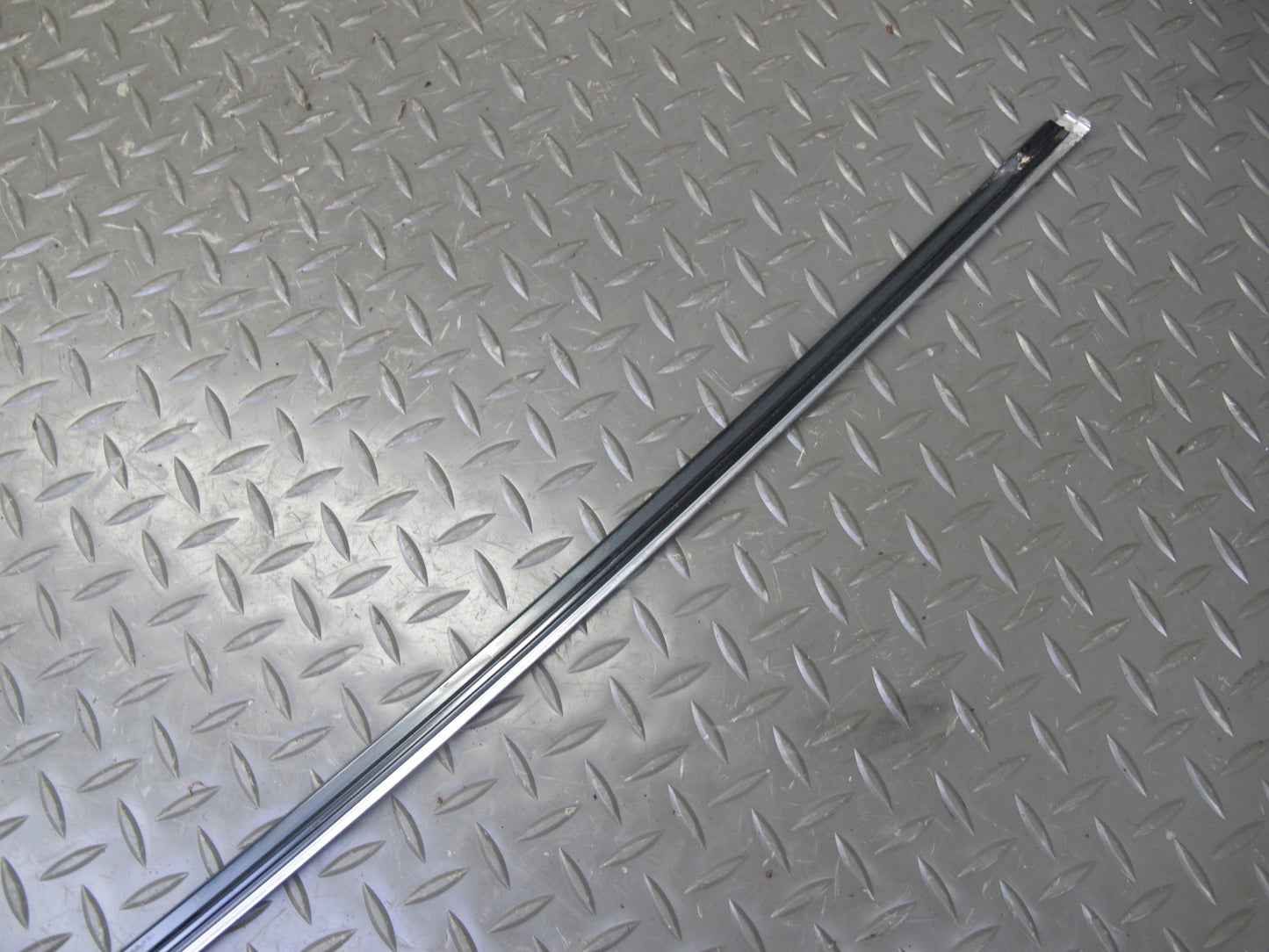 94-99 Mercedes W140 Rear Right Door B Pillar & Window Trim Molding Silver Set
