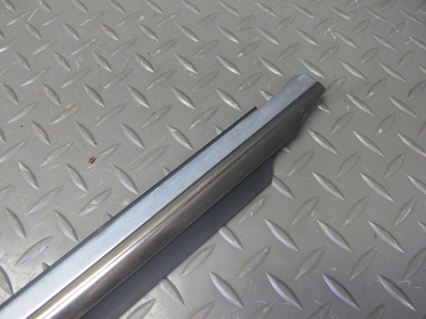 94-99 Mercedes W140 Rear Right Door B Pillar & Window Trim Molding Silver Set