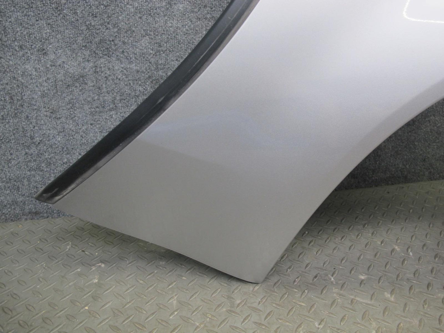 2004-2009 Cadillac XLR Rear Left Side Quarter Fender Panel Cover Shell Silver