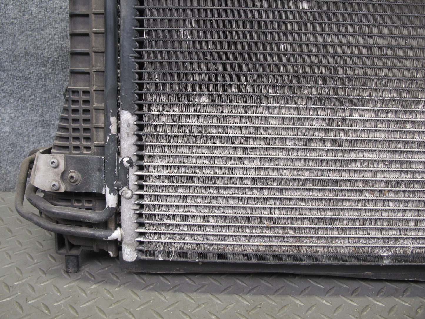 12-13 VW Golf R MK6 M/T Engine Cooling Radiator A/C Condenser Fan Shroud OEM