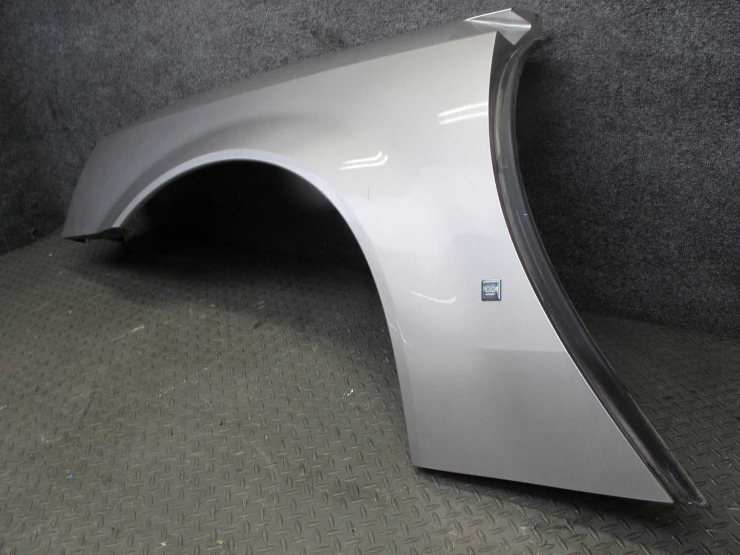 2004-2009 Cadillac XLR Rear Right Side Quarter Fender Panel Cover Shell Silver