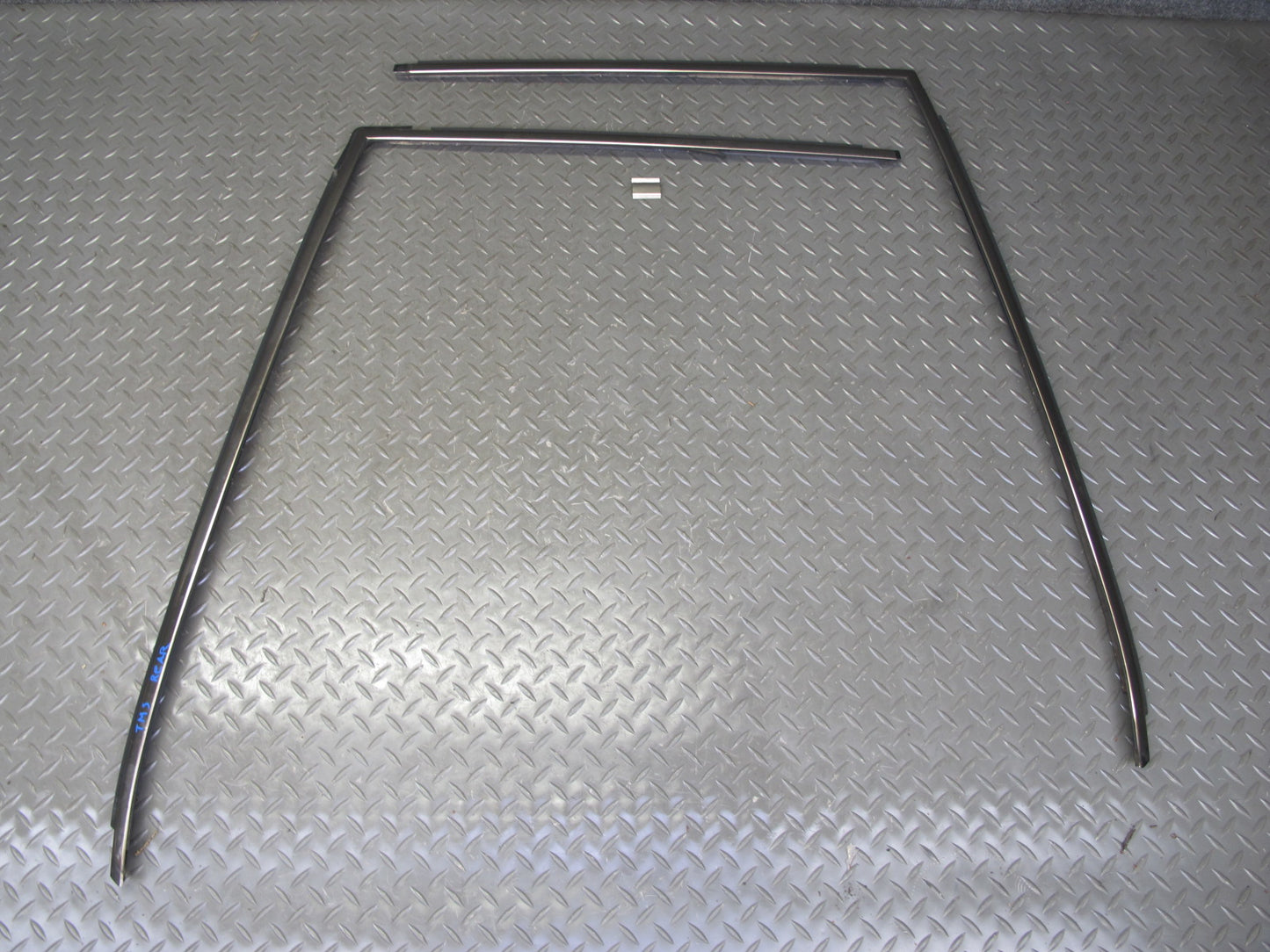94-99 Mercedes W140 Set of 2 Rear Windshield Window Trim Molding Smoke Silver