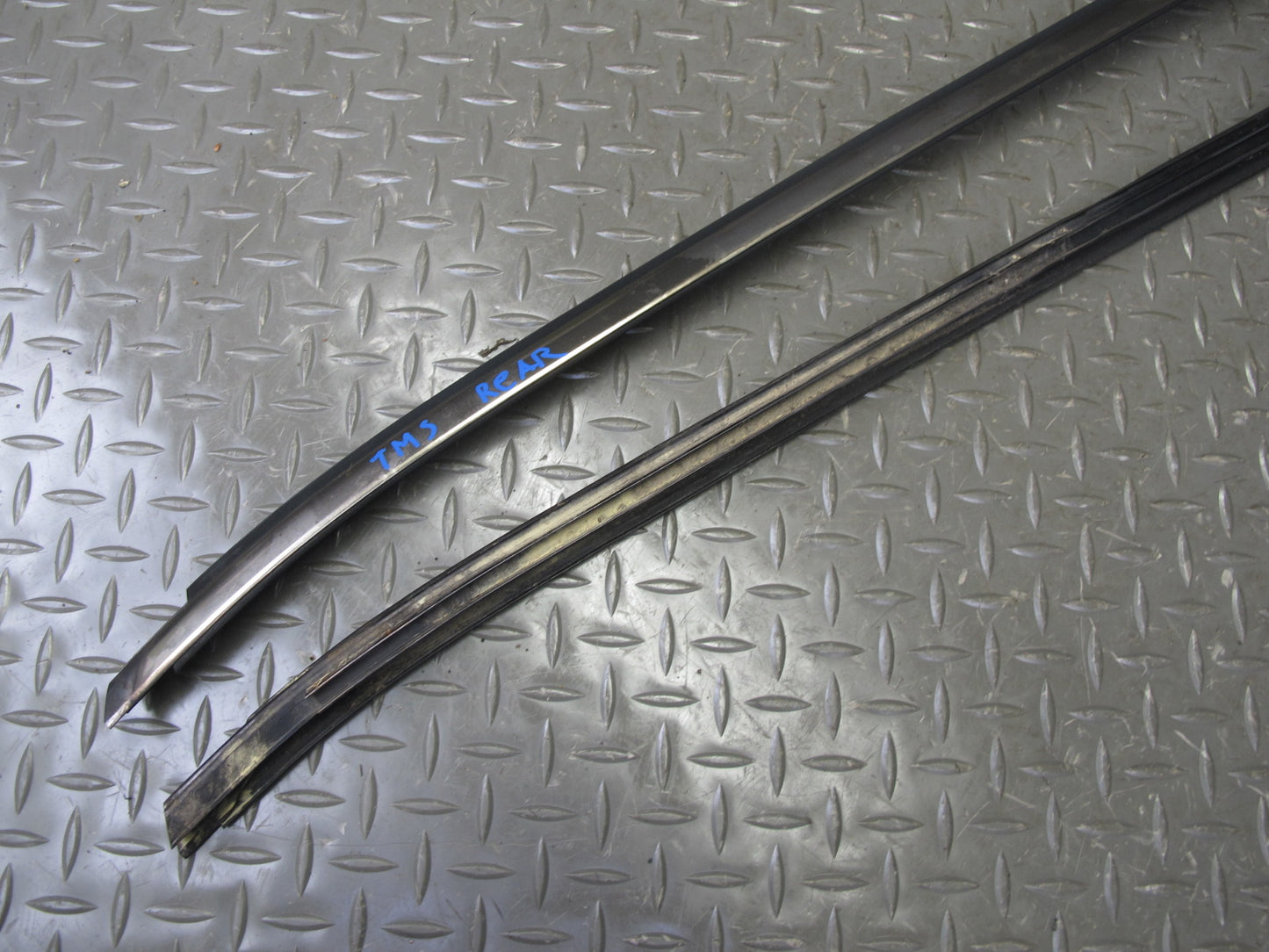 94-99 Mercedes W140 Set of 2 Rear Windshield Window Trim Molding Smoke Silver