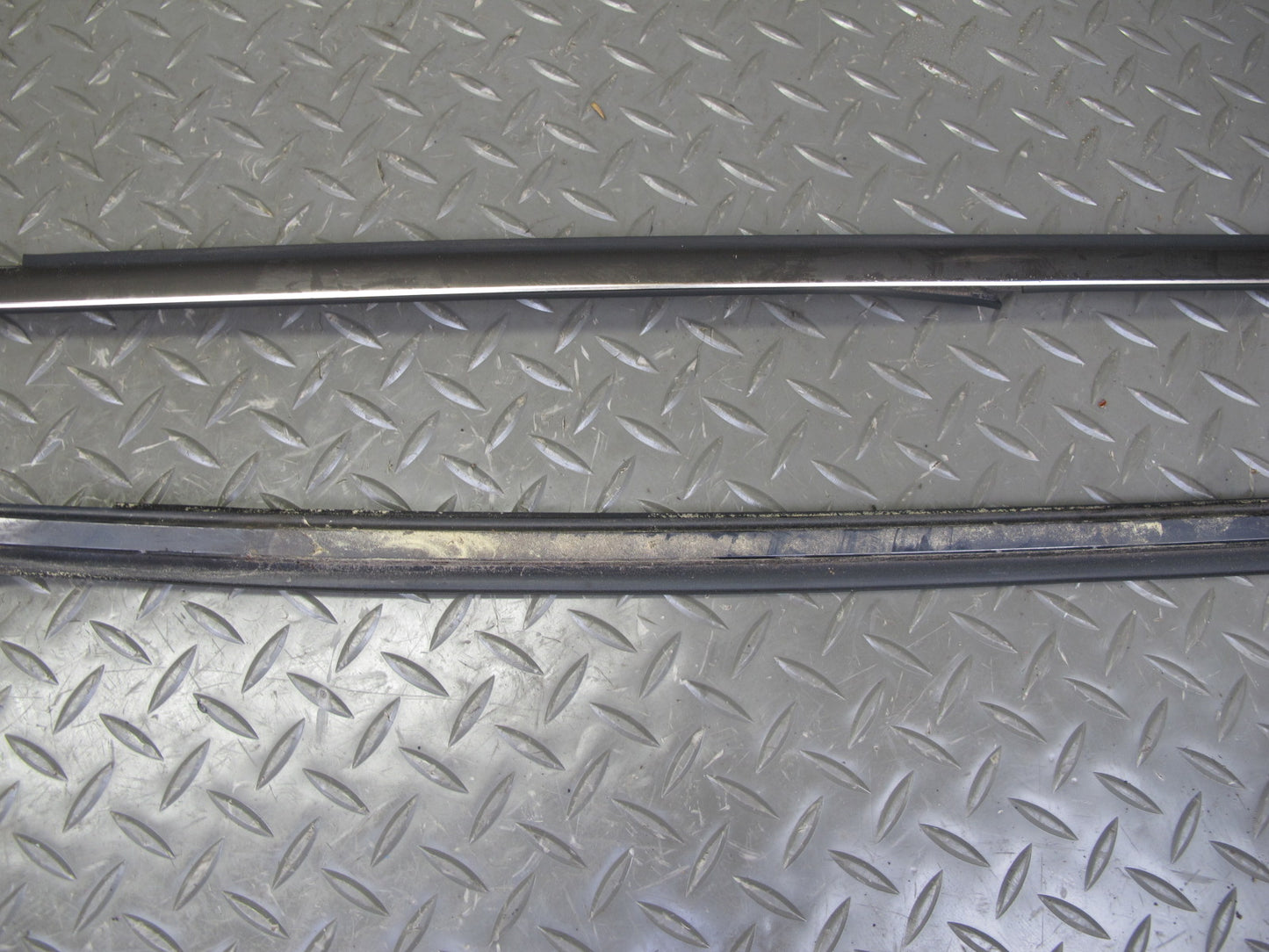 94-99 Mercedes W140 Set of 2 Rear Windshield Window Trim Molding Smoke Silver