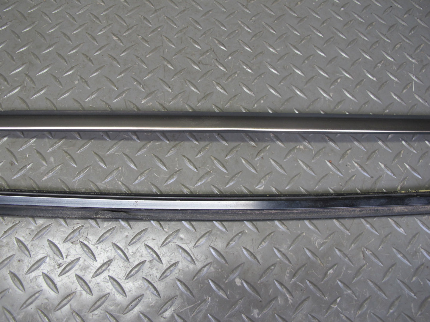 94-99 Mercedes W140 Set of 2 Rear Windshield Window Trim Molding Smoke Silver