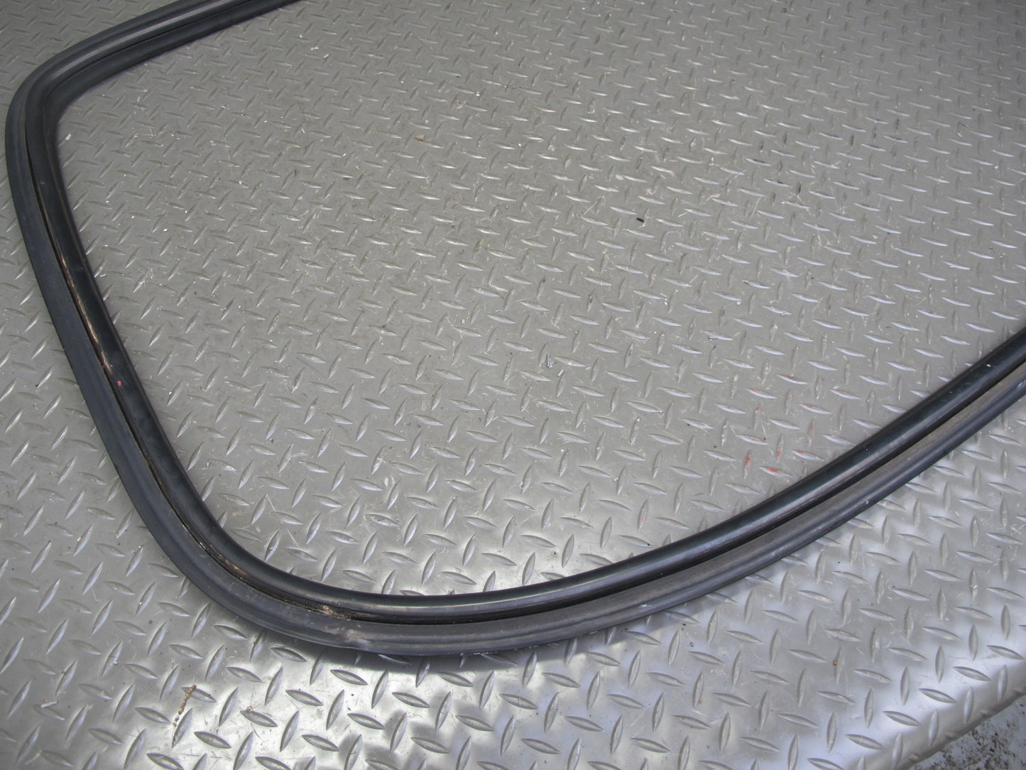 86-91 Mercedes W126 Rear Window Chrome Trim Molding Weatherstrip Seal Set OEM