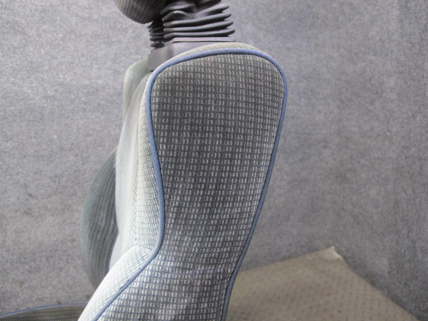 85-89 Toyota MR2 Set of 2 Front Left & Right Velour Seat Blue OEM