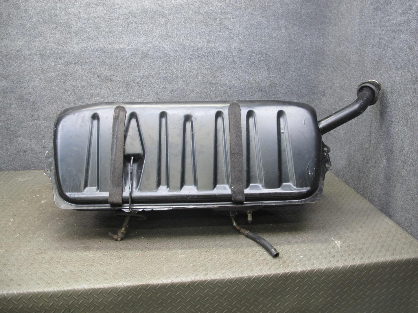 86-91 Mercedes W126 Gas Fuel Tank Filler Neck Assembly OEM