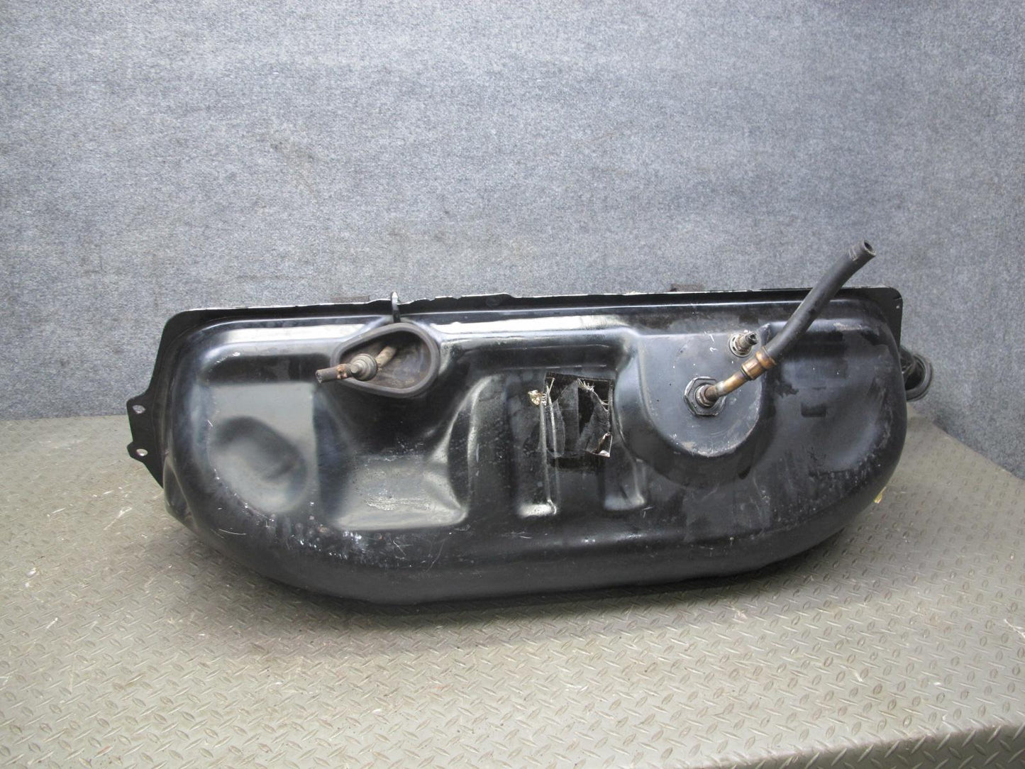 86-91 Mercedes W126 Gas Fuel Tank Filler Neck Assembly OEM