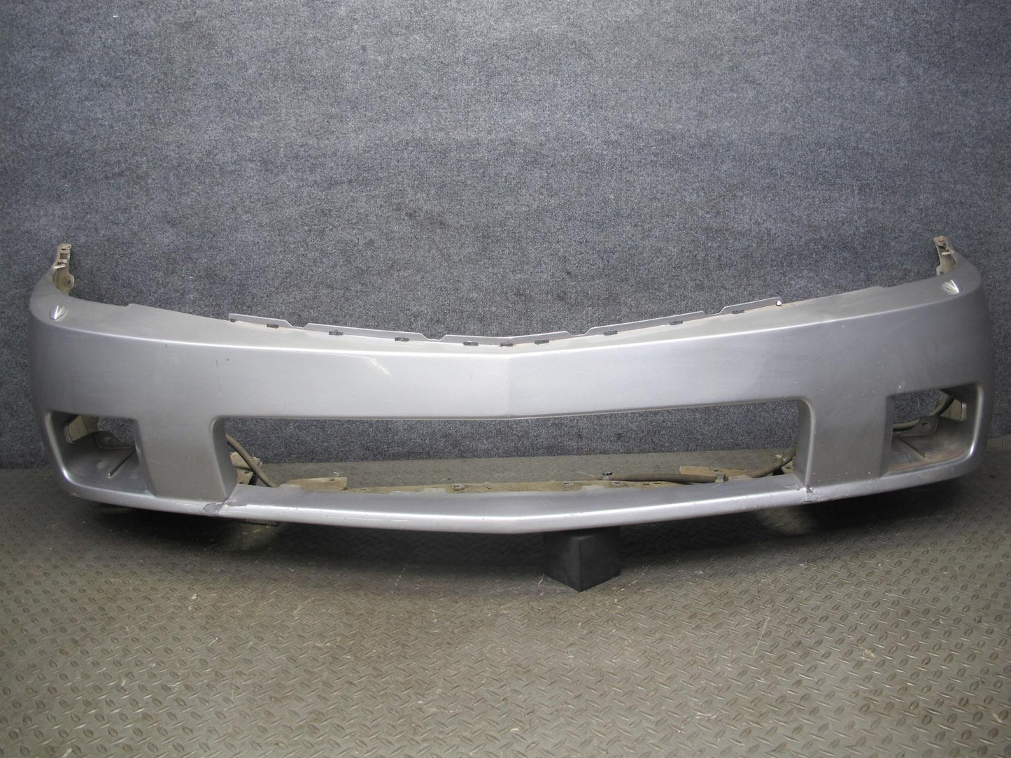 2004-2008 Cadillac XLR Front Bumper Cover Assembly Silver
