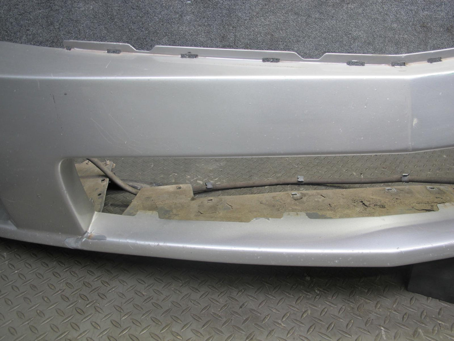 2004-2008 Cadillac XLR Front Bumper Cover Assembly Silver