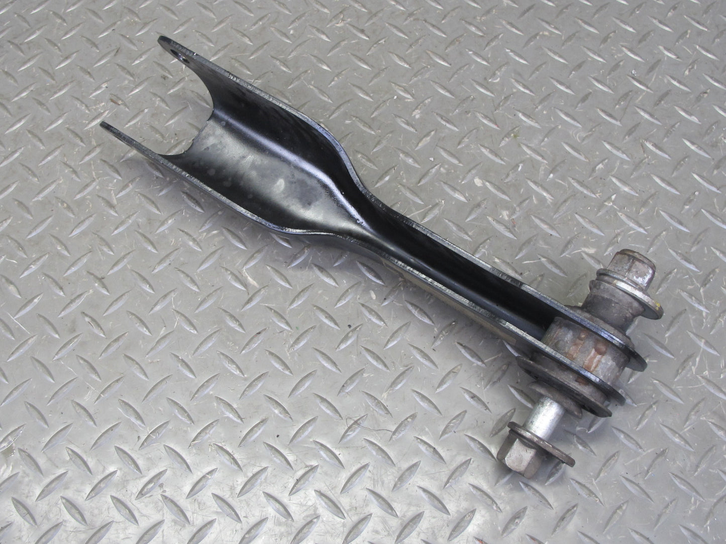 2013-2022 Land Range Rover L405 Rear Right Lower Control Arm CPLA-5K898-AE