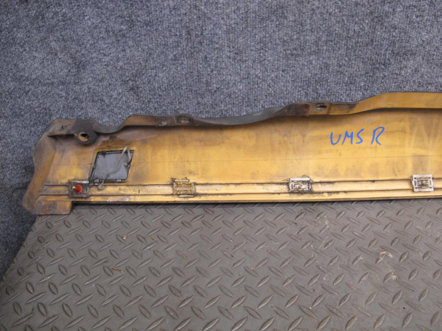 86-91 Mercedes W126 Set of 2 Left & Right Door Side Skirt Rocker Panel OEM