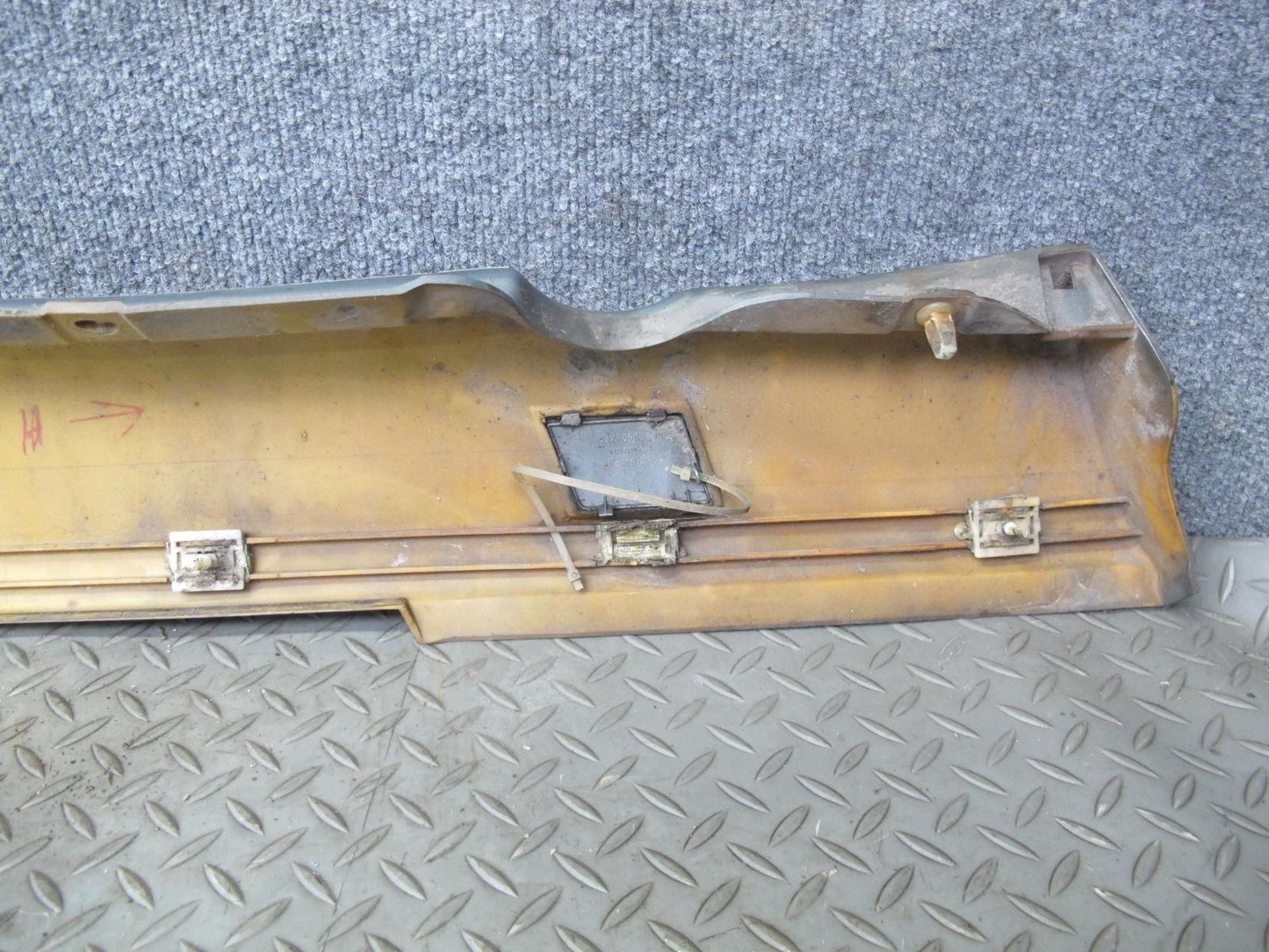 86-91 Mercedes W126 Set of 2 Left & Right Door Side Skirt Rocker Panel OEM