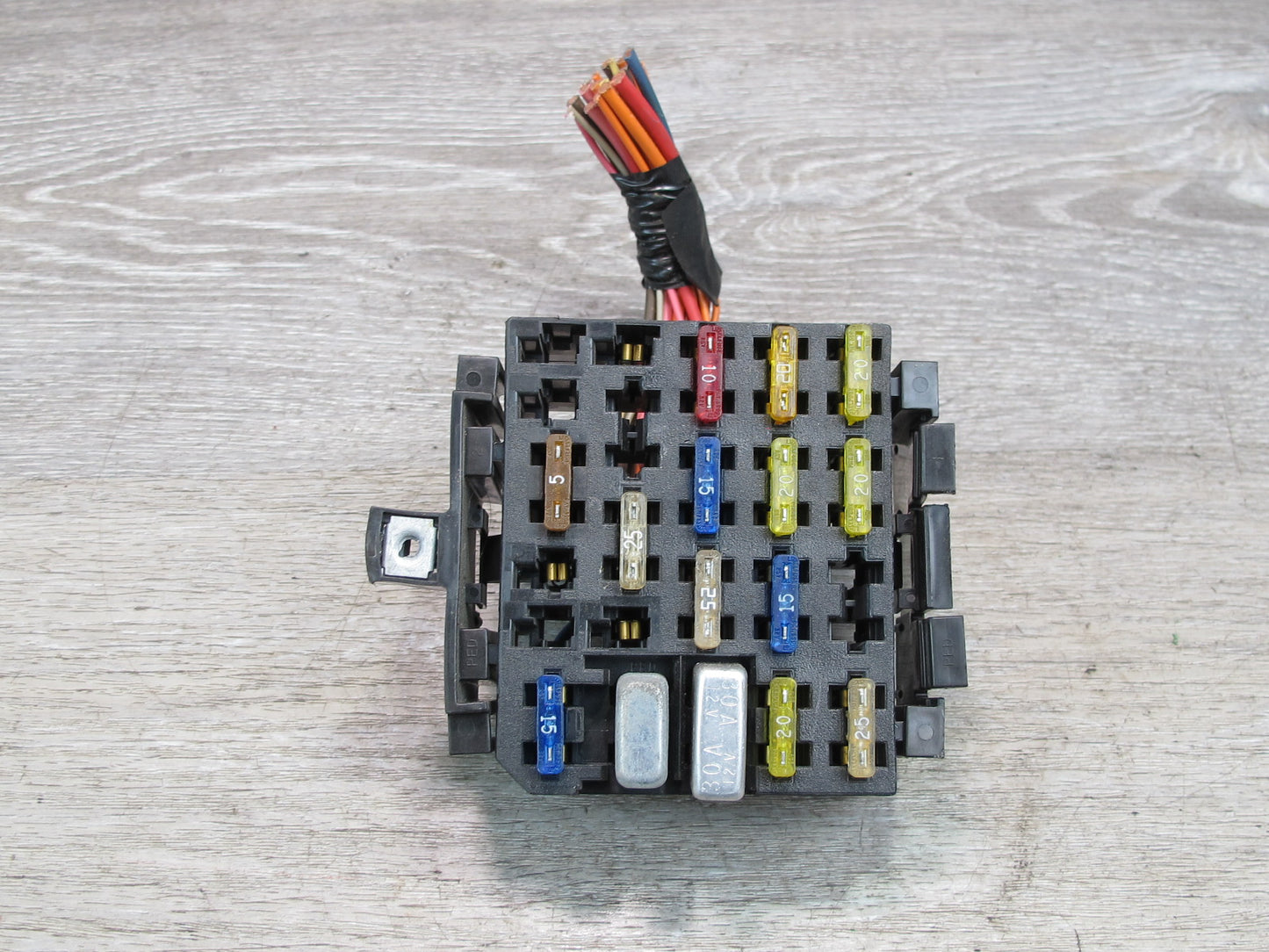 93-98 Chevrolet Camaro 5.7L LS1 Front Under Dash Fuse Relay Box Module Unit OEM