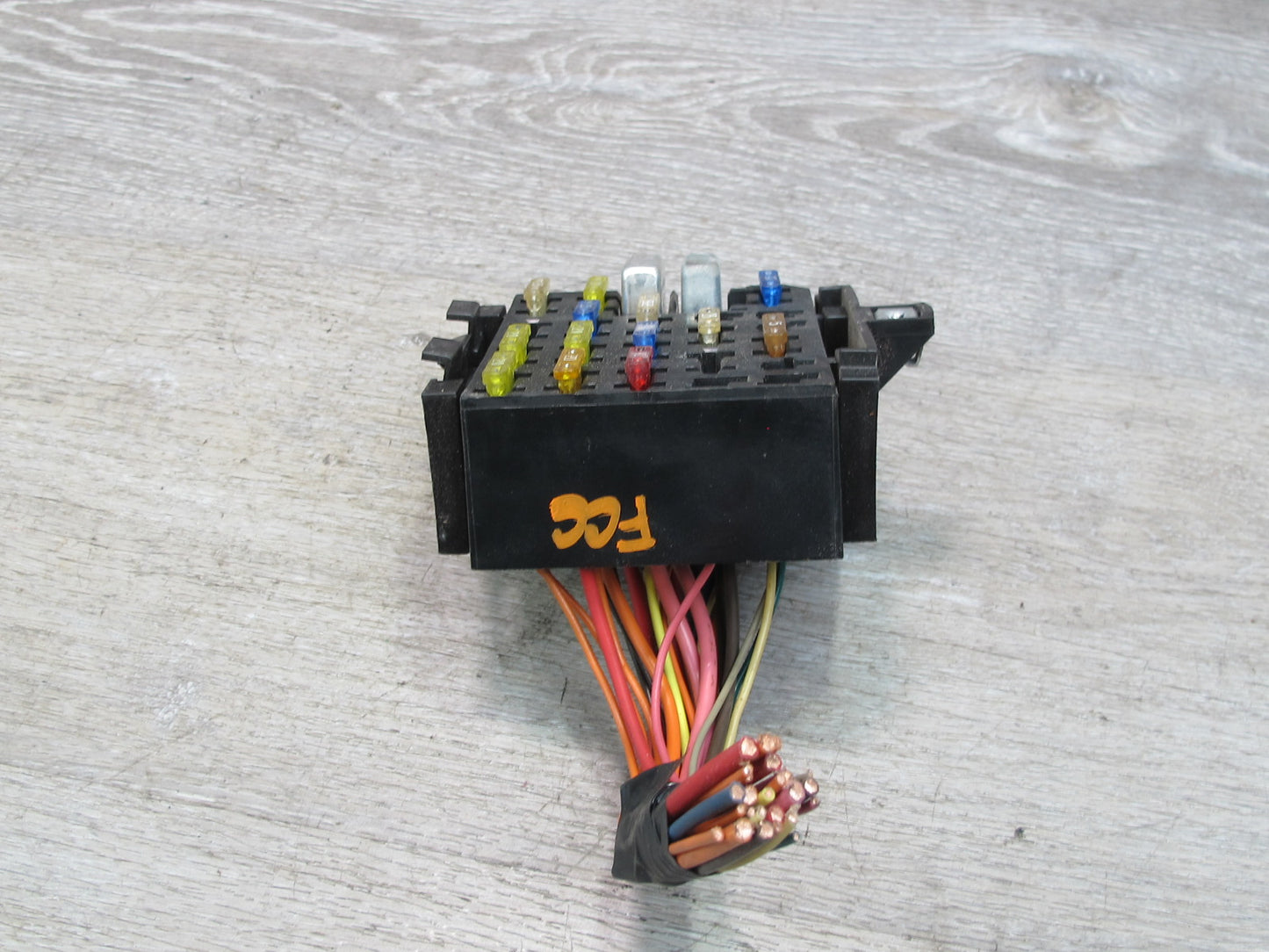 93-98 Chevrolet Camaro 5.7L LS1 Front Under Dash Fuse Relay Box Module Unit OEM