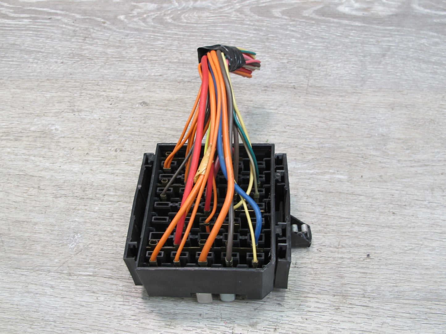 93-98 Chevrolet Camaro 5.7L LS1 Front Under Dash Fuse Relay Box Module Unit OEM