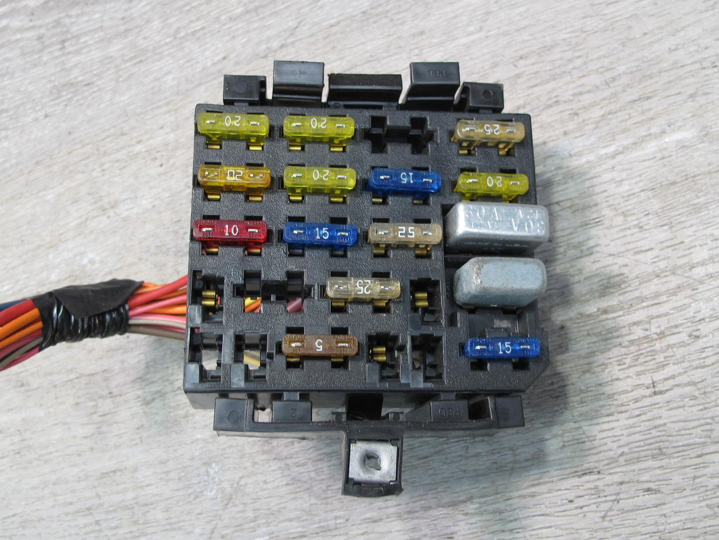 93-98 Chevrolet Camaro 5.7L LS1 Front Under Dash Fuse Relay Box Module Unit OEM