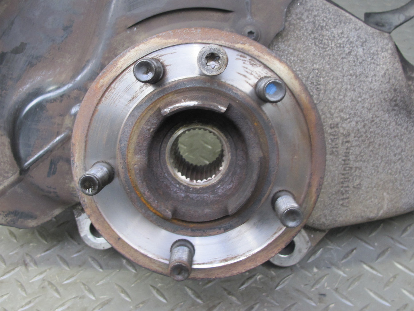 2013-2017 Land Range Rover L405 Front Right Spindle Knuckle Wheel Hub Bearing