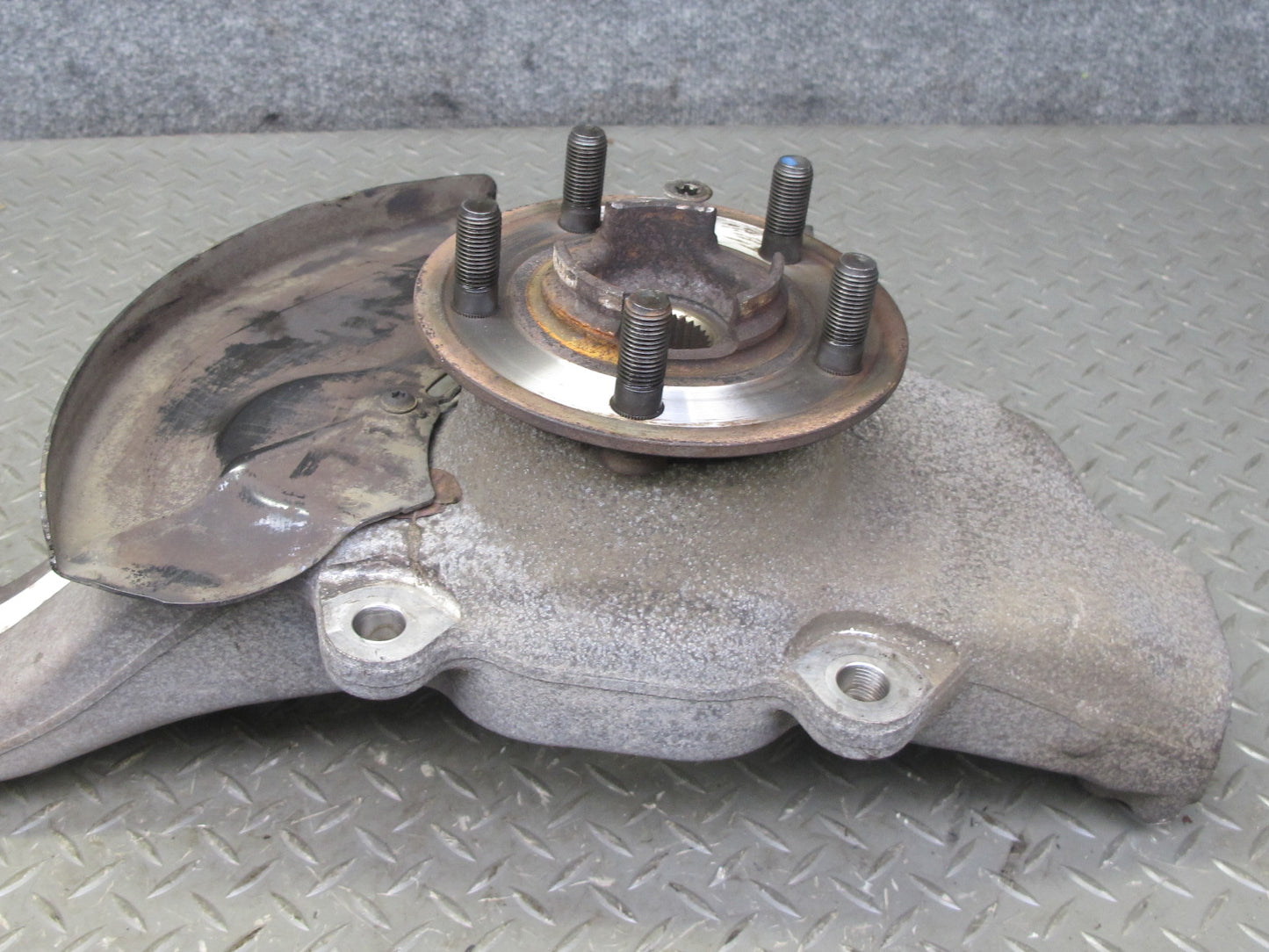 2013-2017 Land Range Rover L405 Front Right Spindle Knuckle Wheel Hub Bearing