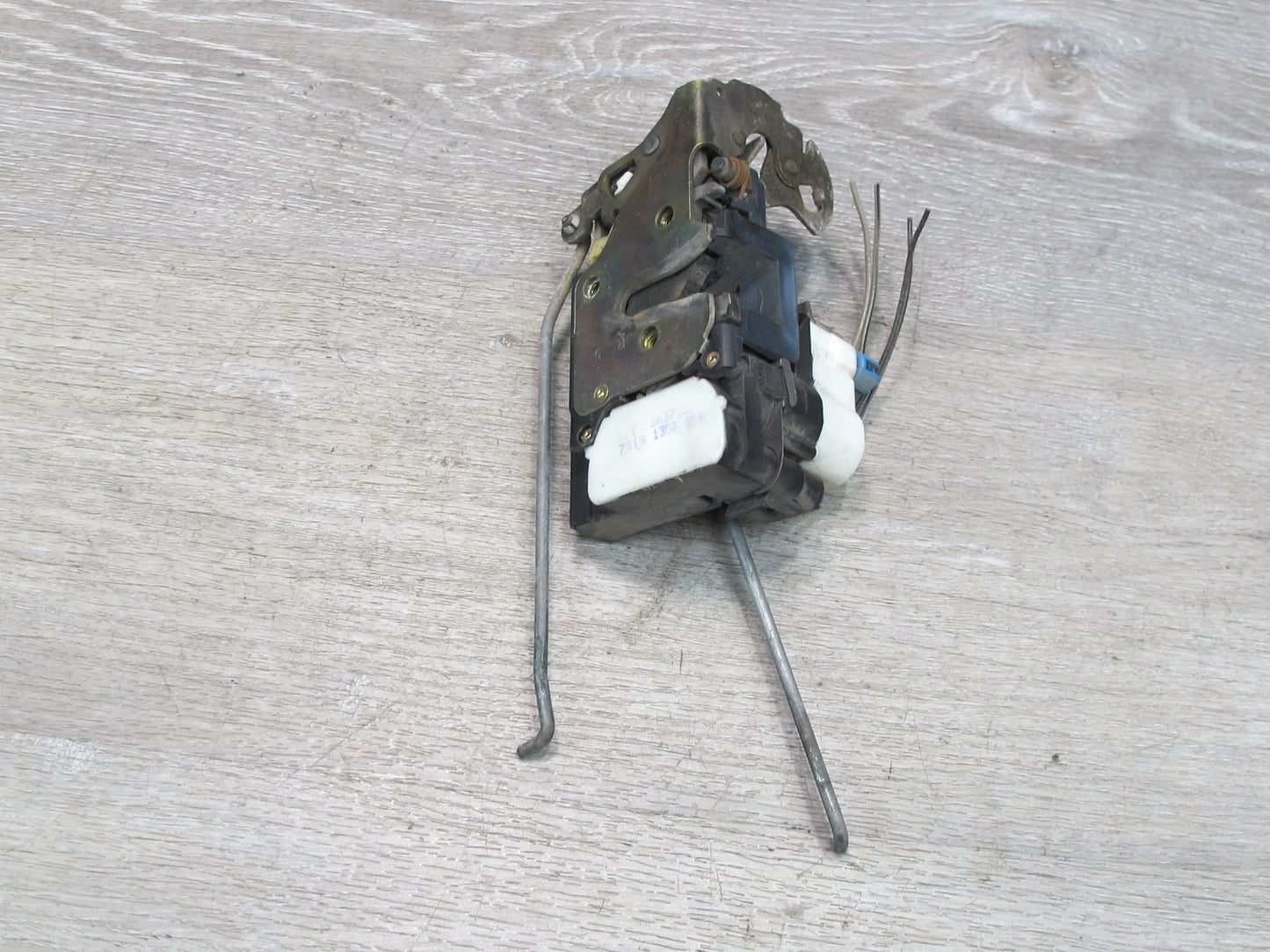 93-02 Chevrolet Camaro Right Passenger Door Lock Latch Actuator OEM