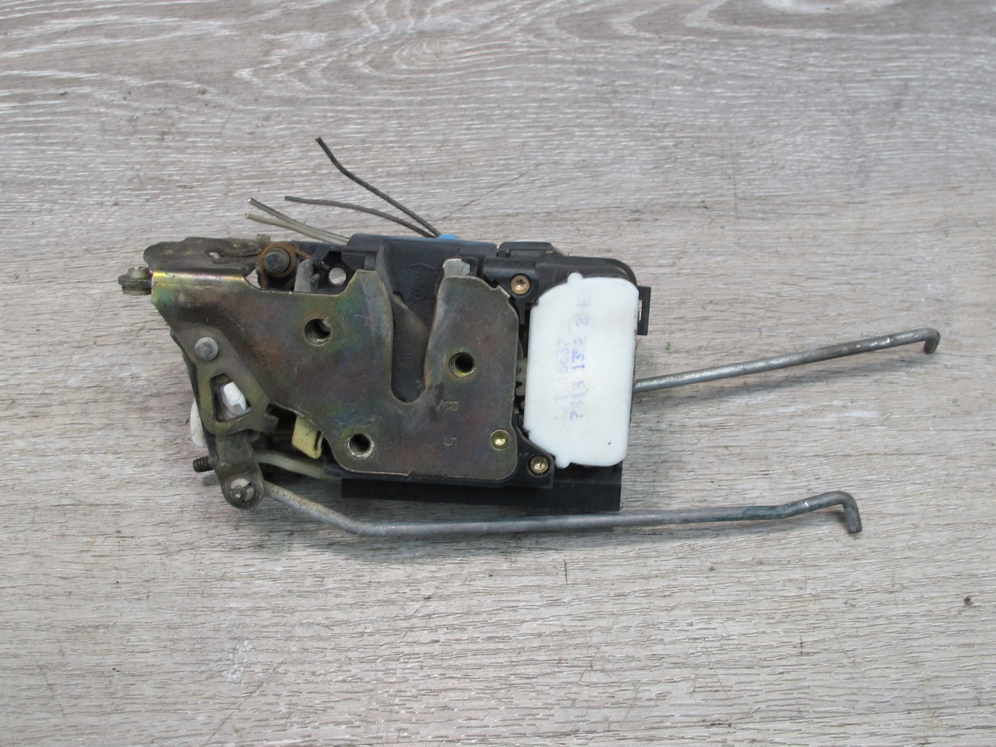 93-02 Chevrolet Camaro Right Passenger Door Lock Latch Actuator OEM