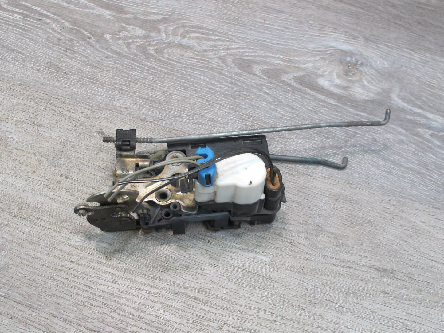 93-02 Chevrolet Camaro Right Passenger Door Lock Latch Actuator OEM