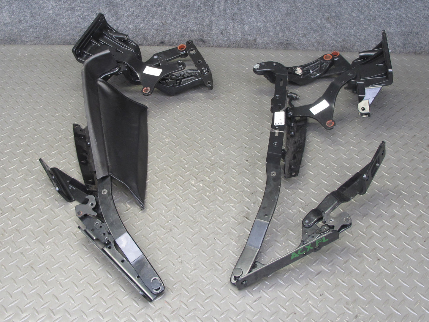 2004-2009 Cadillac XLR Front Left & Right Side Convertible TOP Hinge Bracket Set